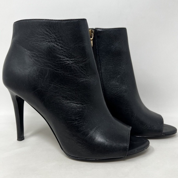 Lauren Ralph Lauren Black Solid Bootie Heels Side Zip Womens Size 7.5 B - Picture 1 of 14